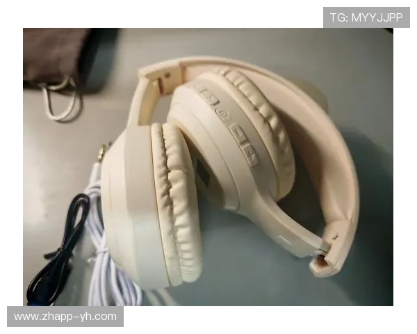 专为小学生设计的舒适音质有线耳机 专注游戏体验保护听力安全